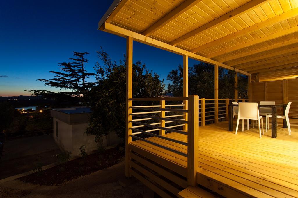 Mobile Homes And Apartments St,Denis Punat Exterior photo