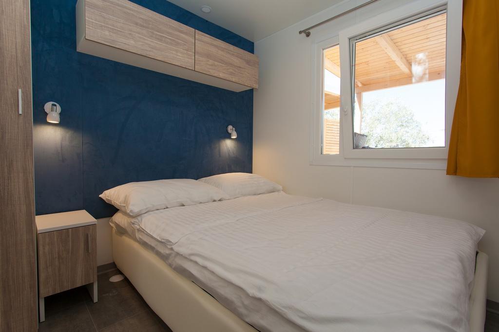 Mobile Homes And Apartments St,Denis Punat Exterior photo
