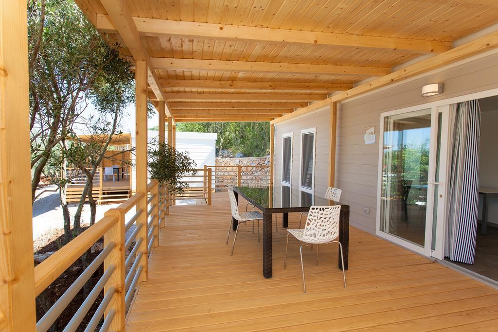 Mobile Homes And Apartments St,Denis Punat Exterior photo